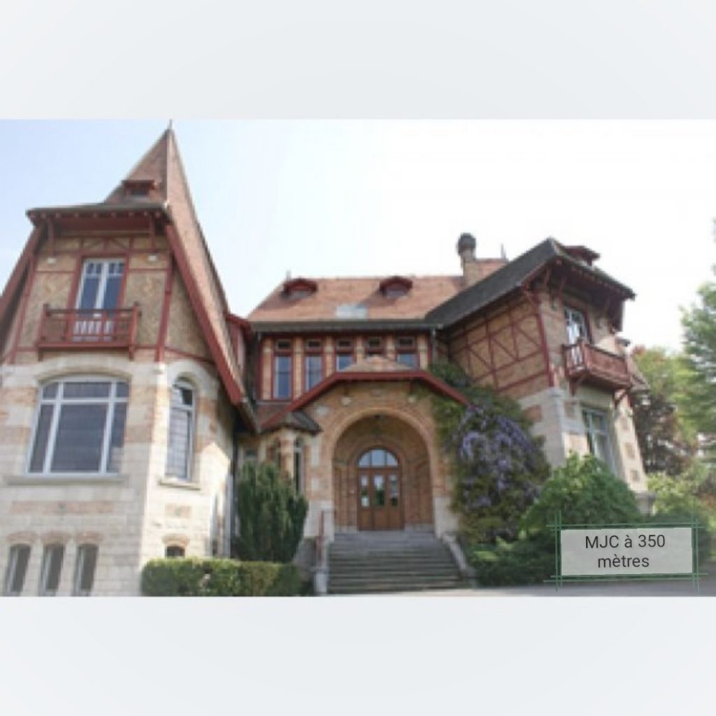 La MJC à 350 mètres